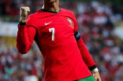 一号娱乐 C罗连续十五场比赛得分超过绝杀，公牛挑战极限！